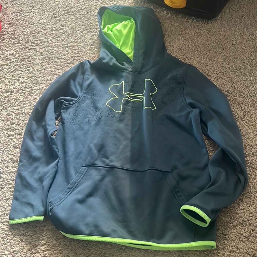Under armor sweatshirt